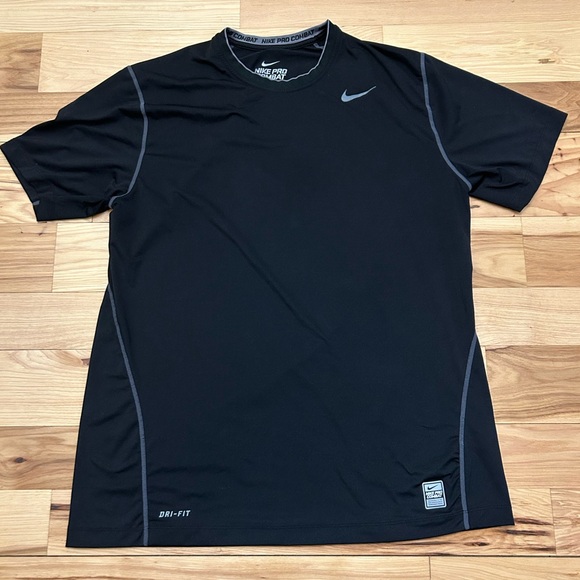 Nike Pro Combat Men’s Dri-Fit Black T-Shirt XL - Picture 1 of 4